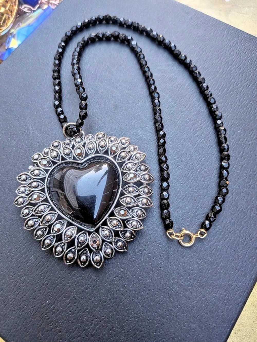 Gianni Bini Vintage "GB" Signed Black Heart Statement Pendant Necklace